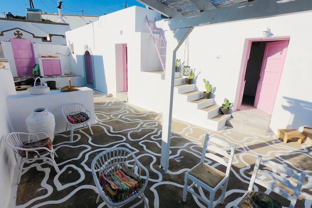 The Summer Pink House Lakhania Exteriör bild